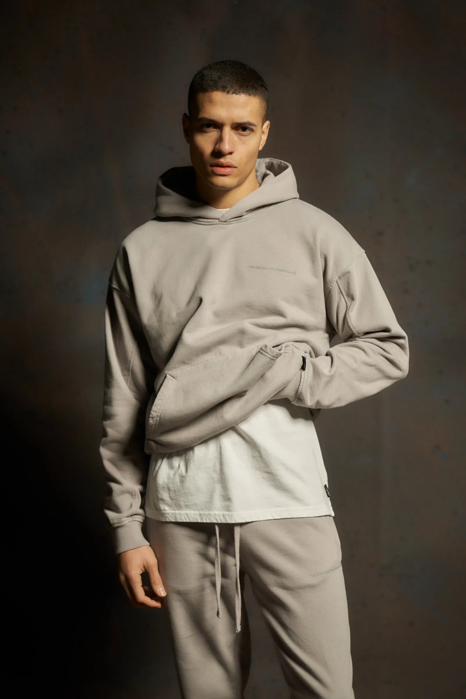 EVERYDAY WASHED RELAXED HOODIE - GREY