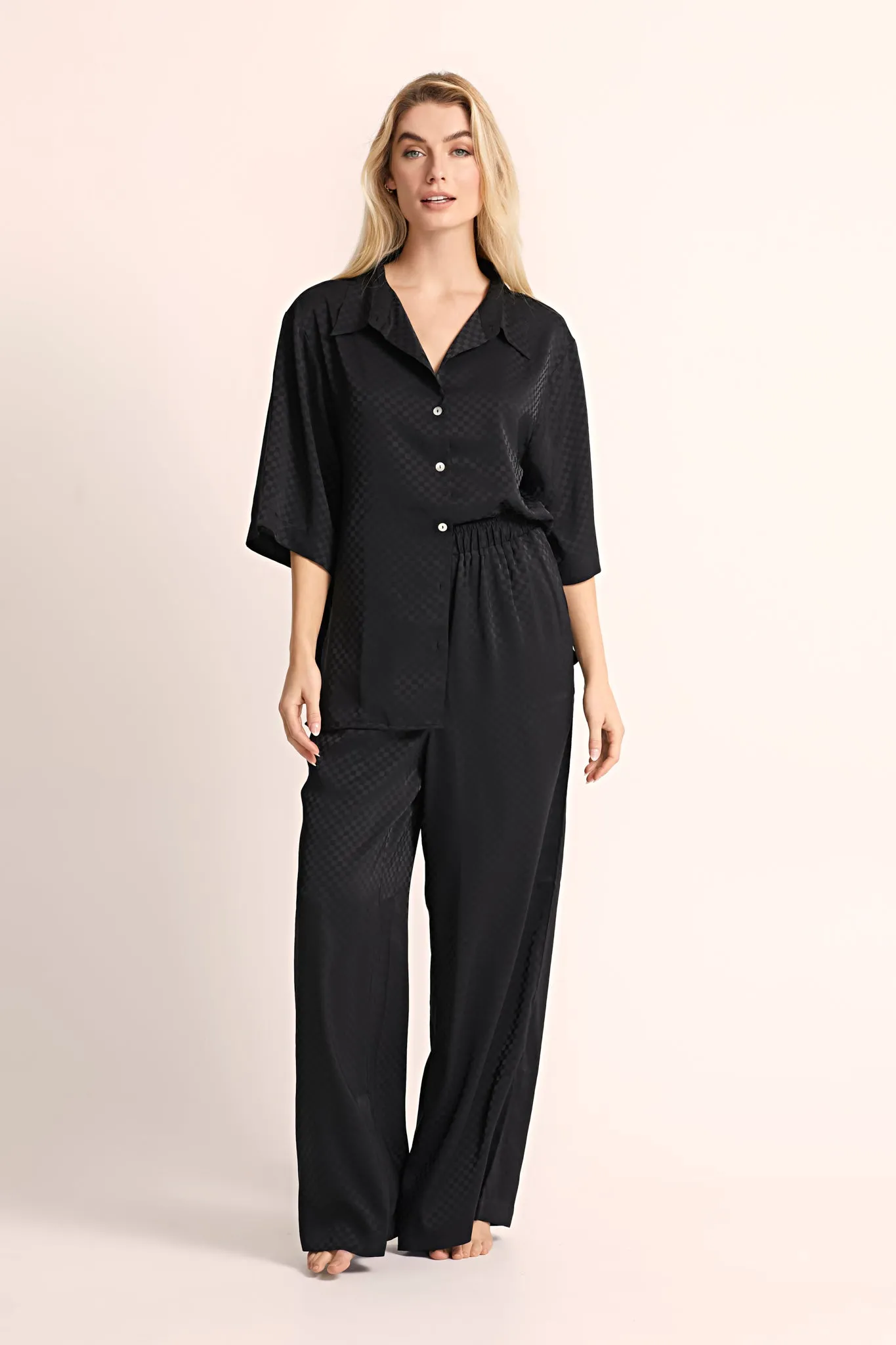 Gigi Relaxed Fit Lounge - Black