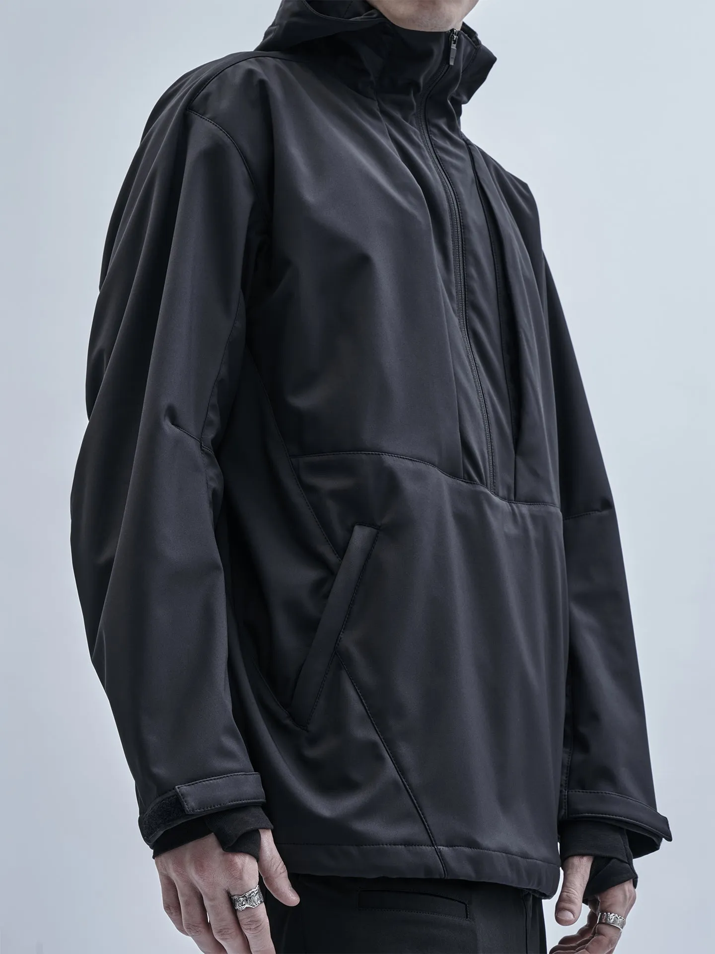 ikur graphene jacket black