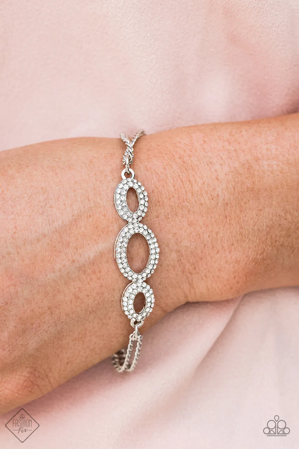 Paparazzi Accessories  - Timelessly Metropolitan Fashion Fix White Bracelet August 2019