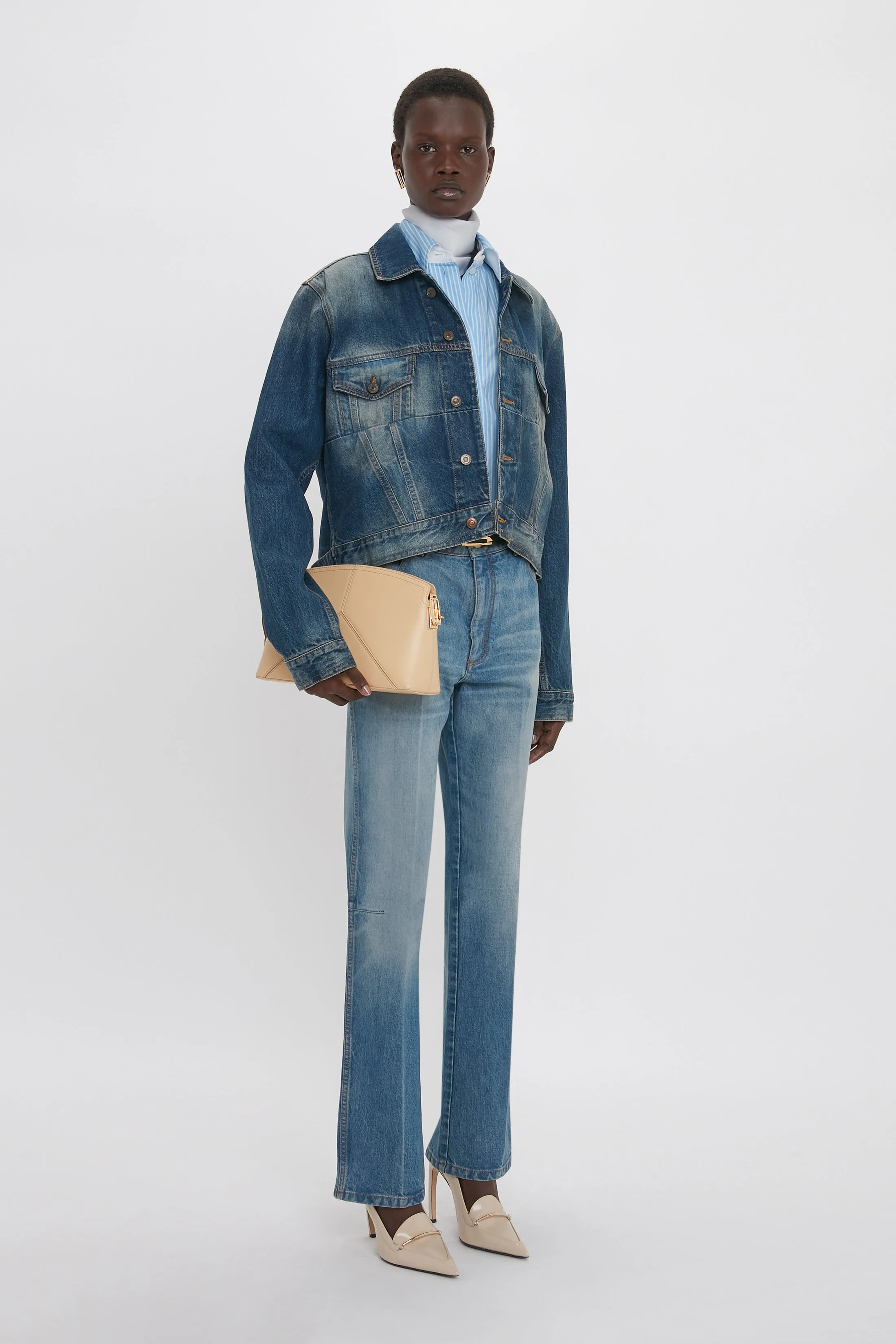 Relaxed Flared Jean In Broken Vintage Wash